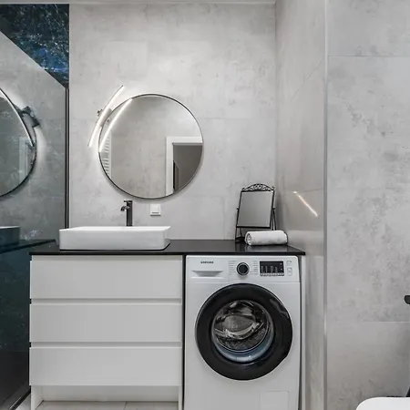 Zupnicza 18 By Homeprime Lägenhet Warszawa